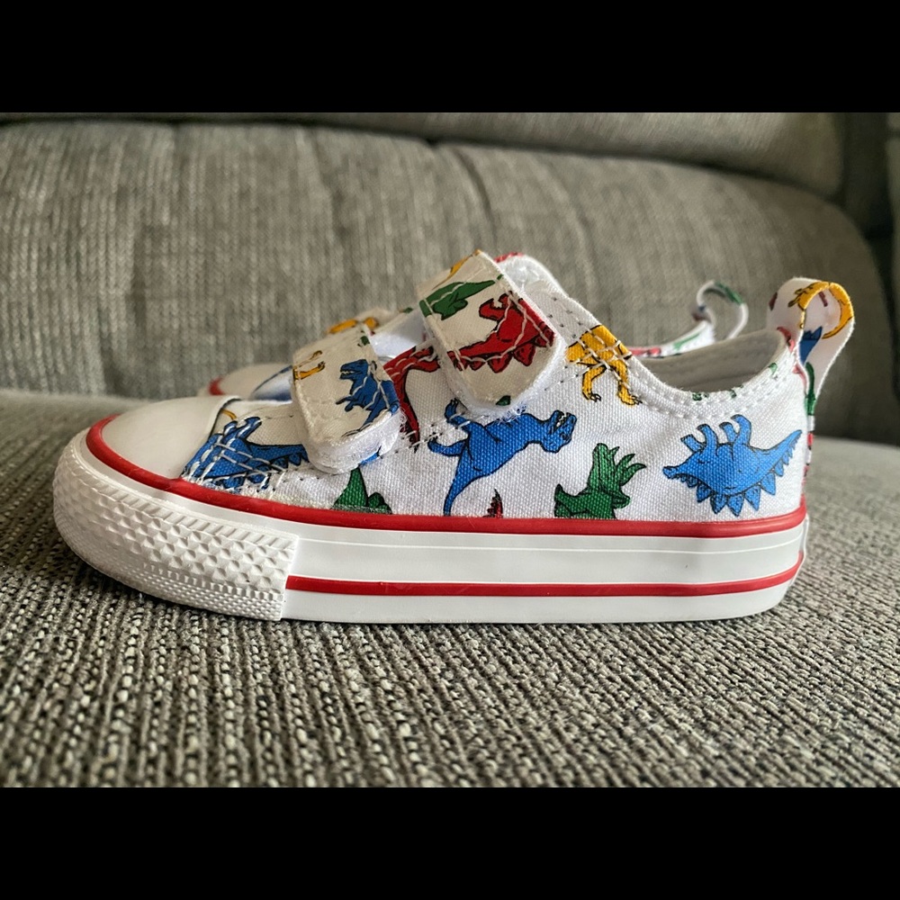 Toddlers converse chucks